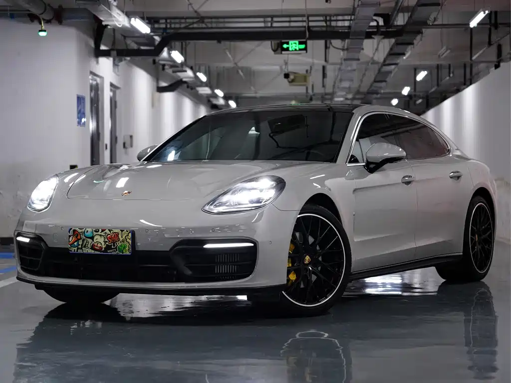 Porsche Panamera 2023 — фото 1