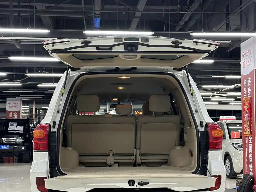 Toyota Land Cruiser 2016 — фото 15