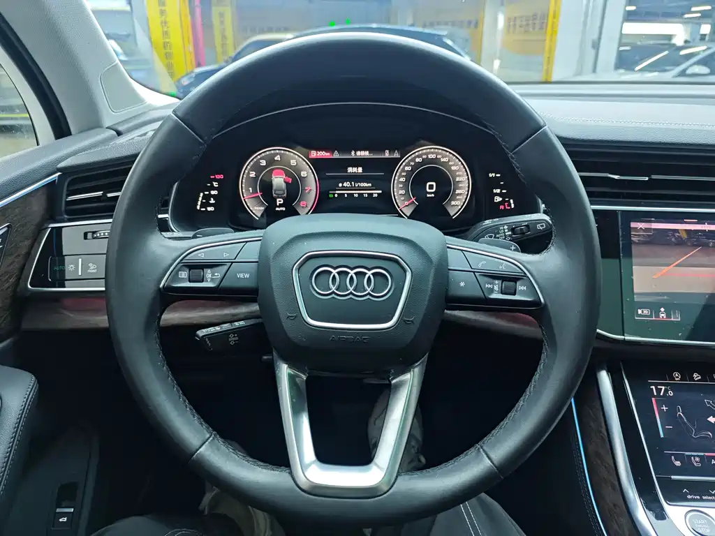 Audi Q7 2023 — фото 10