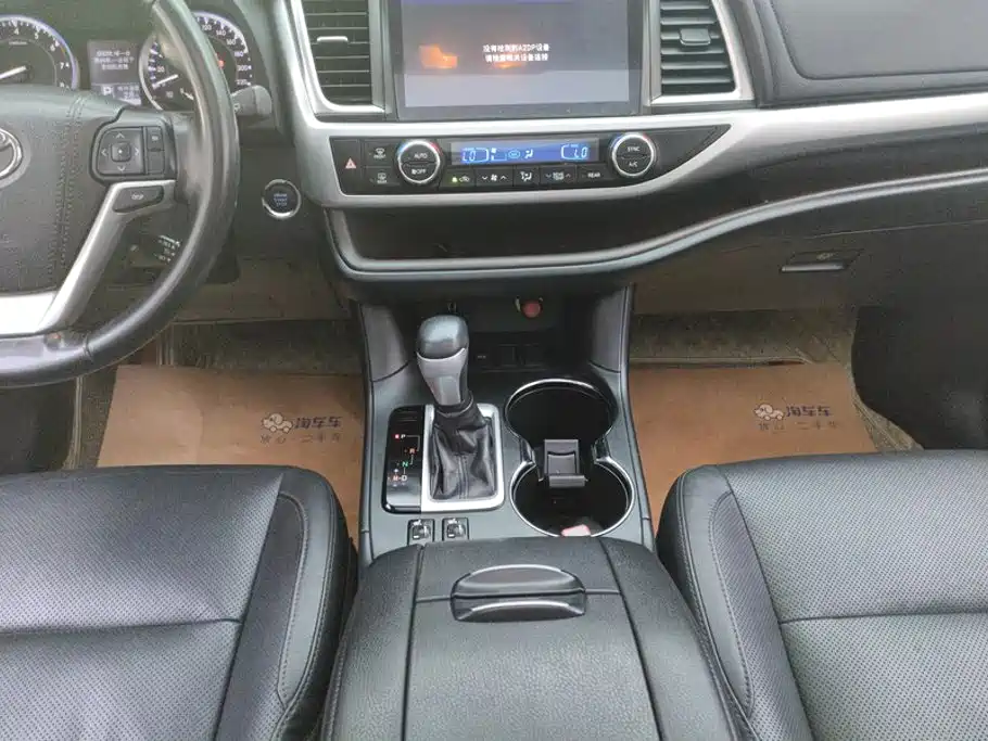Toyota Highlander 2017 — фото 16