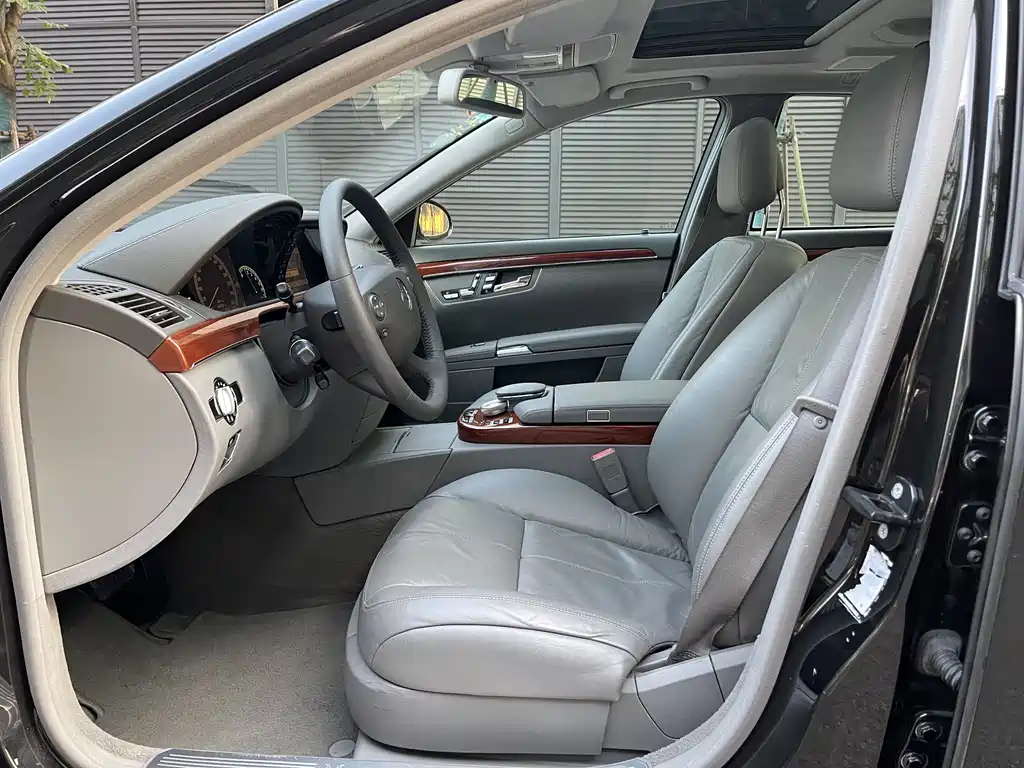 Mercedes-Benz S-Class 2008