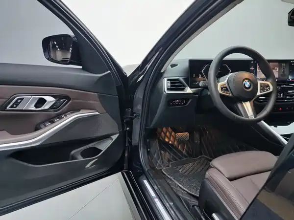BMW 3 Series 2023