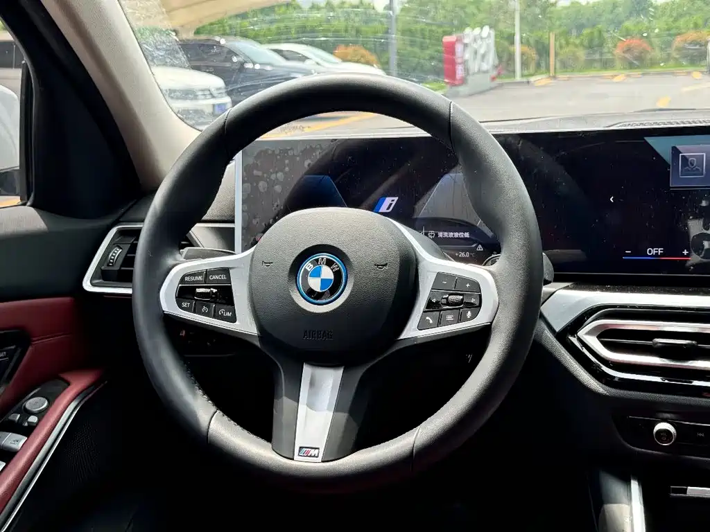 BMW i3 2024 — фото 10