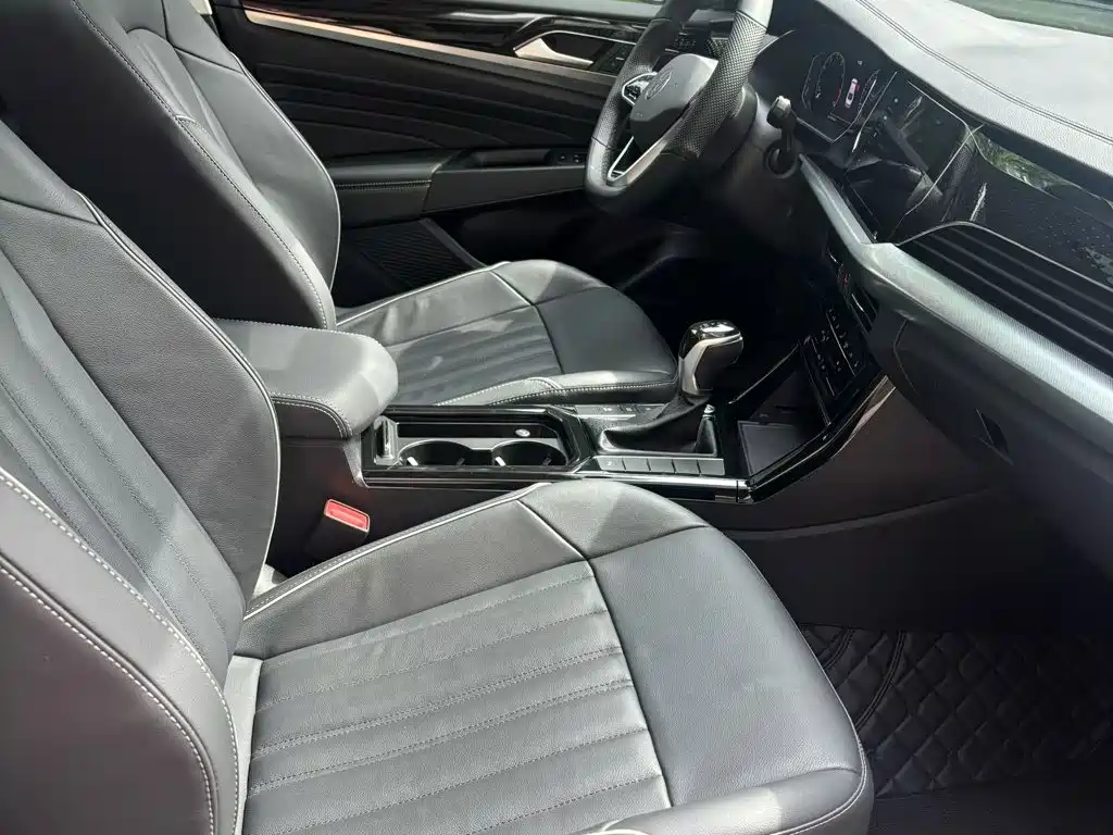 Volkswagen Passat 2023