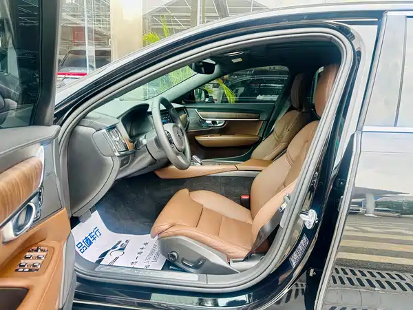 Volvo S90 2024