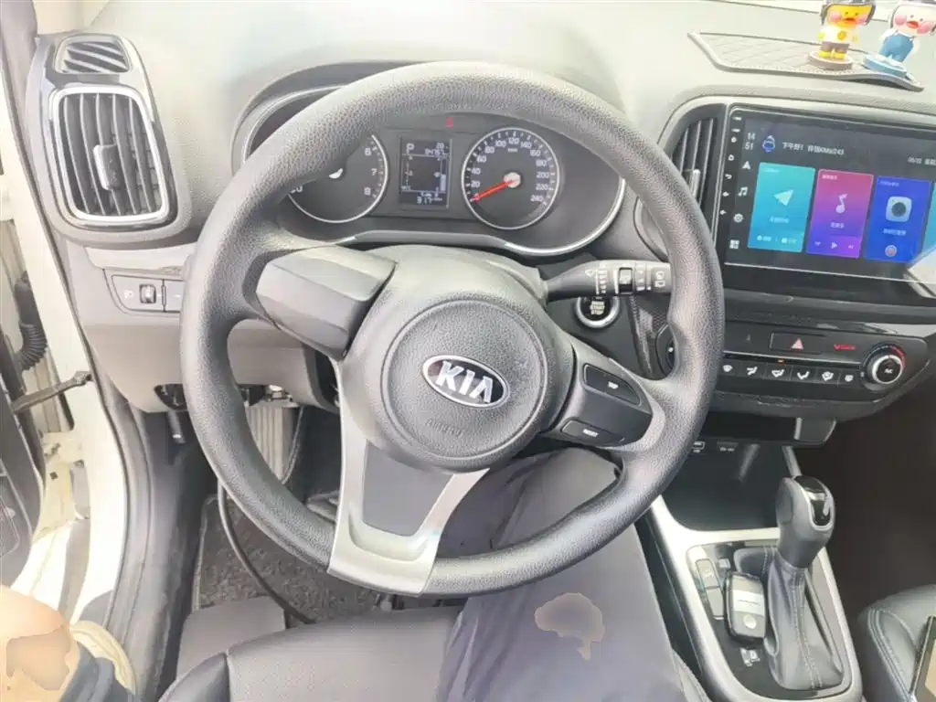 Kia KX3 2016 — фото 11