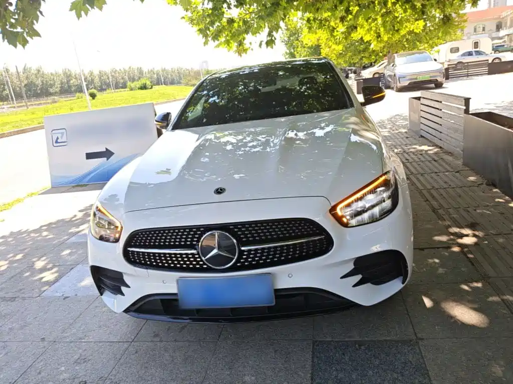 Mercedes-Benz E-Class 2022