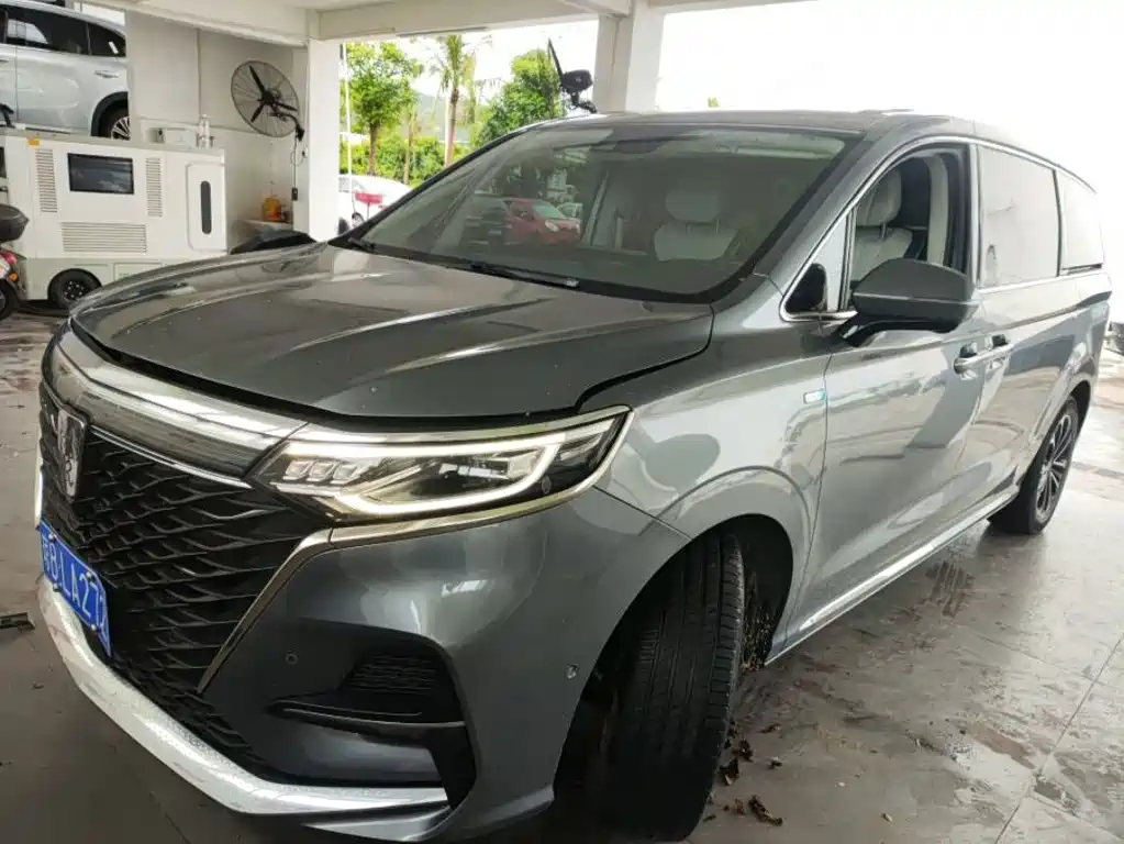 Roewe iMAX8 2021