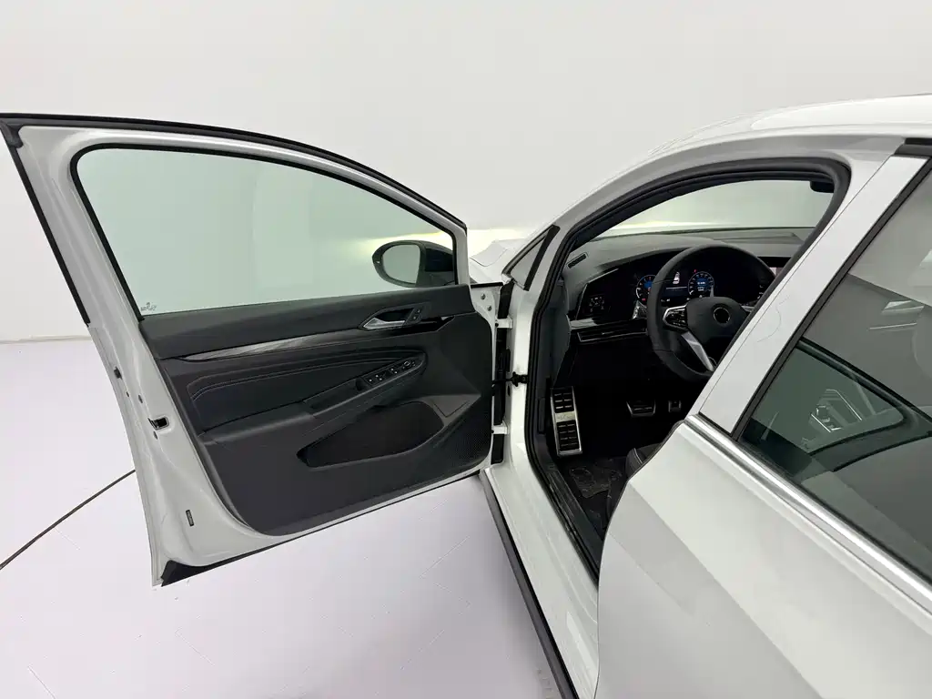 Volkswagen Golf 2024 — фото 16