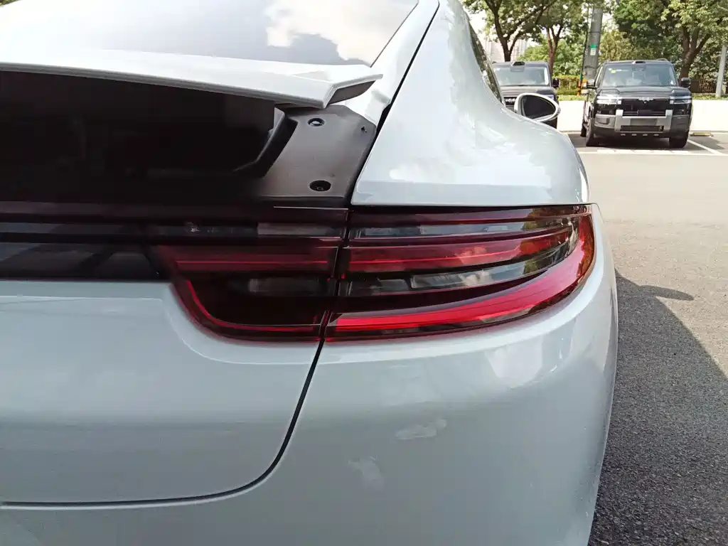Porsche Panamera 2019 — фото 19