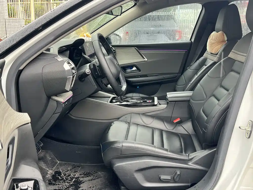 Citroën Versailles C5 X 2023 — фото 10