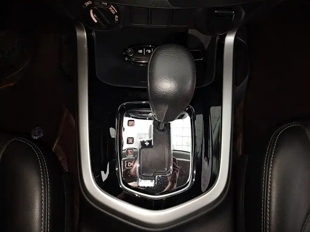 Nissan Navarre 2022 — фото 10