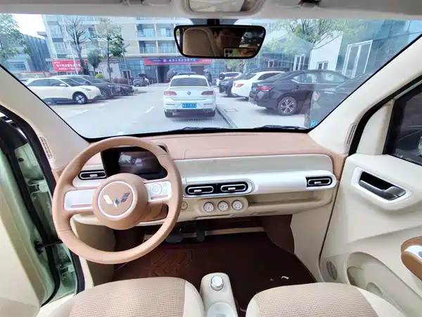 Wuling Hongguang MINIEV 2025