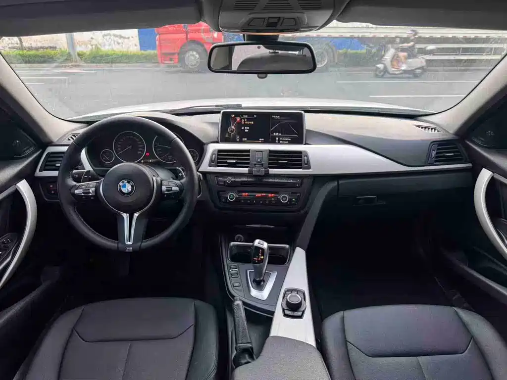 BMW 3 Series 2015 — фото 9
