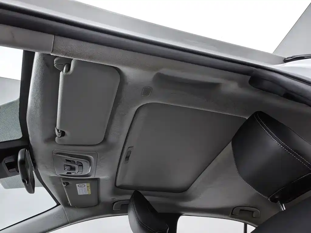 Toyota Corolla 2023 — фото 14