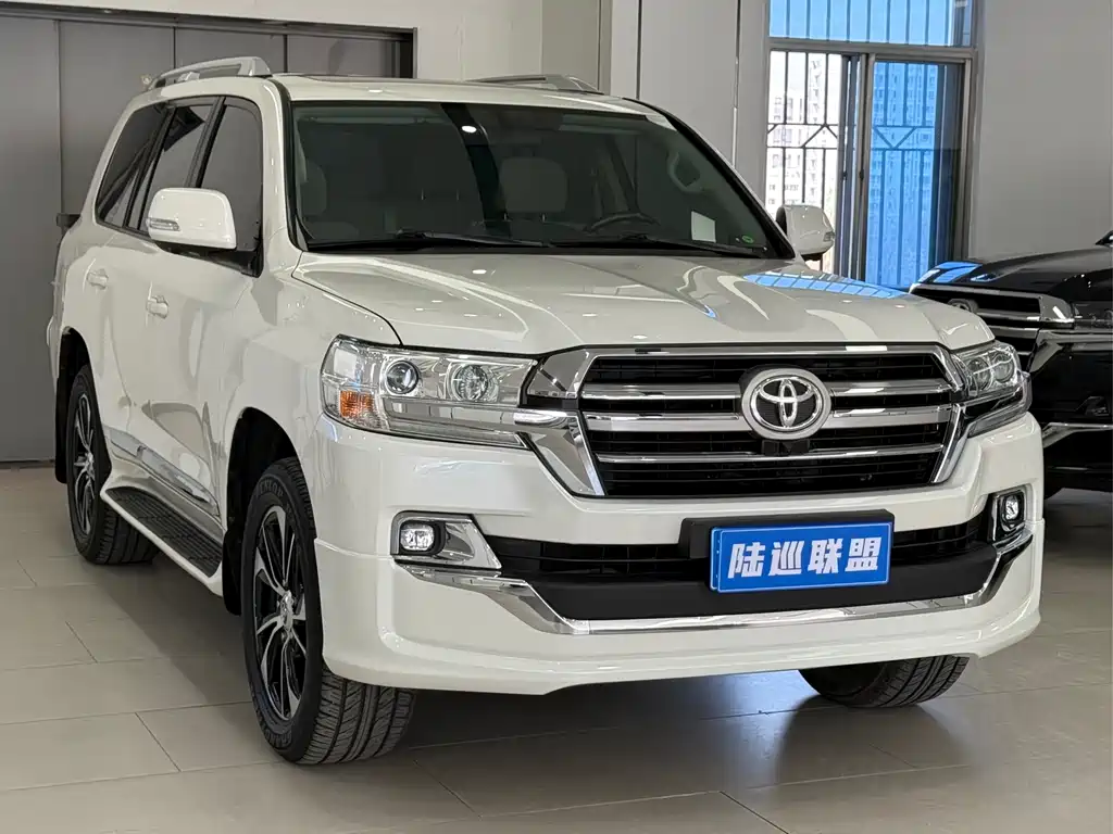 Toyota Land Cruiser 2019 — фото 2
