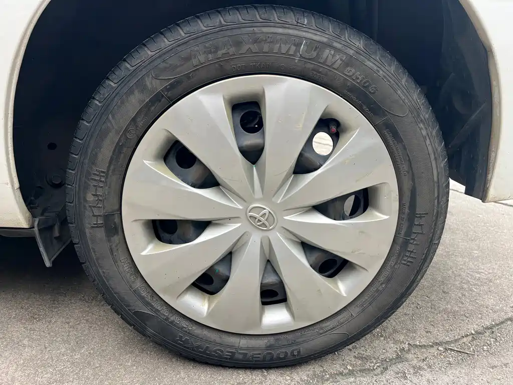 Toyota Yaris L 2018 — фото 13