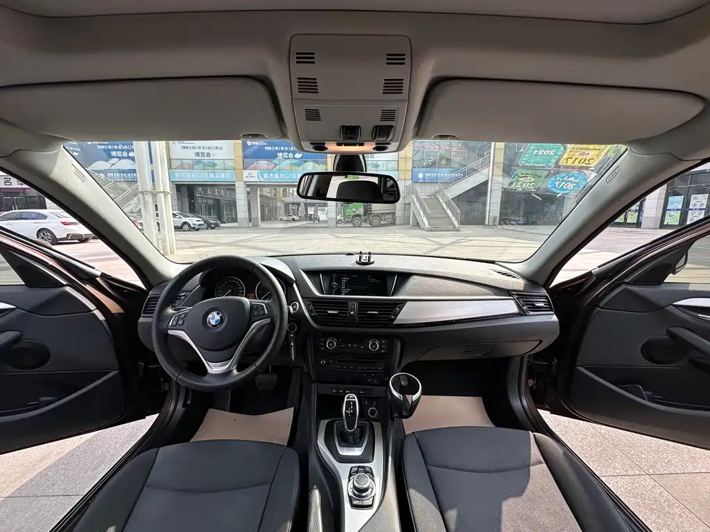 BMW X1 2015 — фото 24