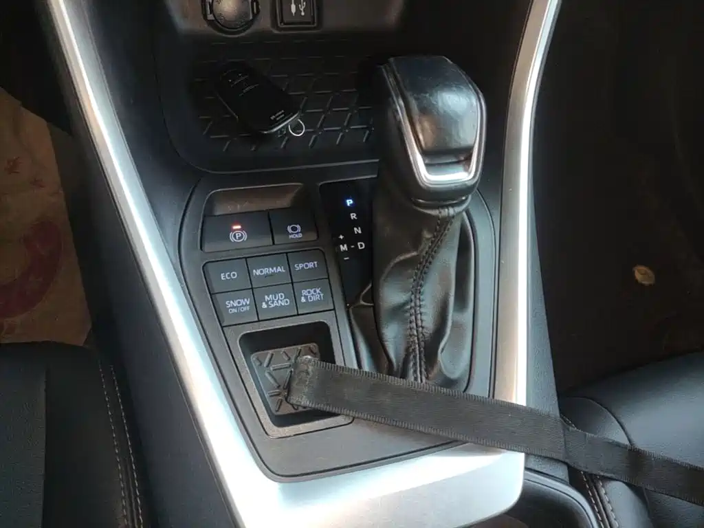 Toyota Wildlander 2022 — фото 14