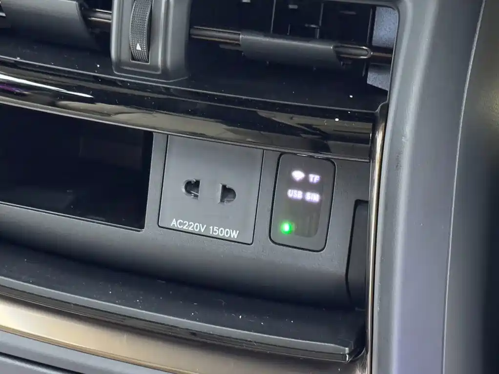 Toyota Alphard 2025 — фото 16