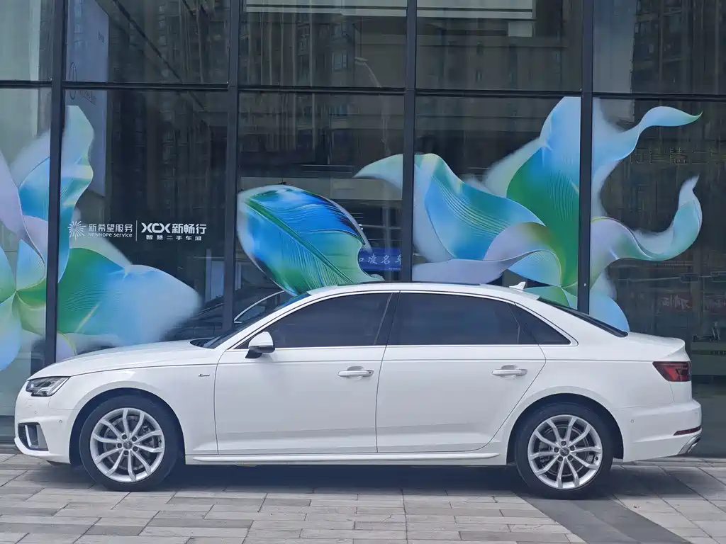 Audi A4L 2019