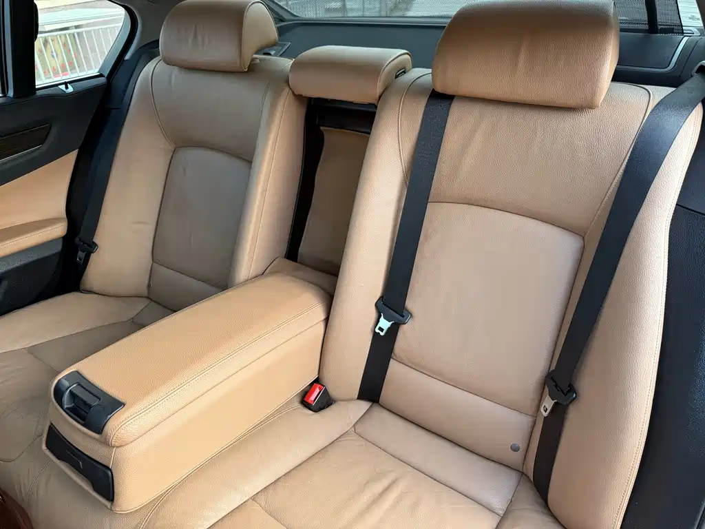 BMW 7 Series 2013 — фото 13