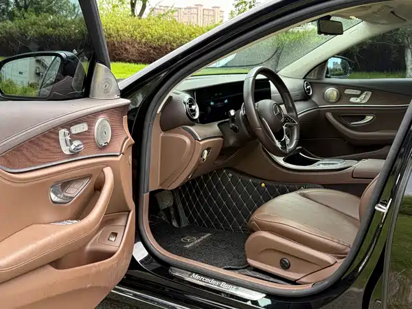 Mercedes-Benz E-Class 2021