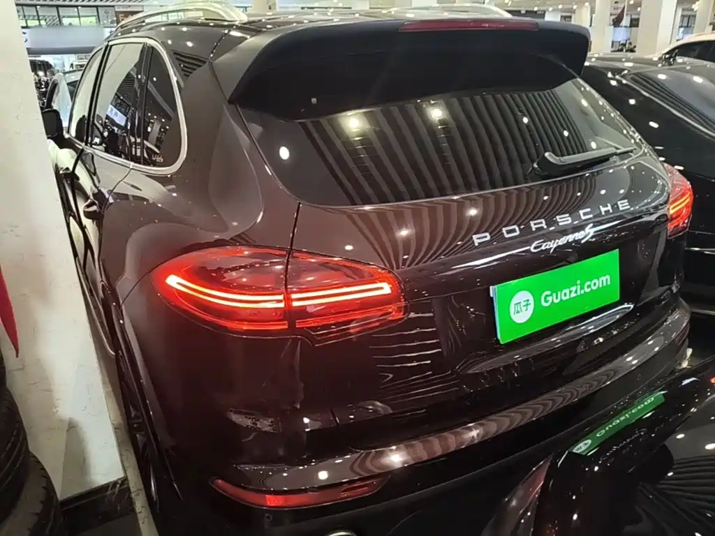 Porsche Cayenne 2015 — фото 5