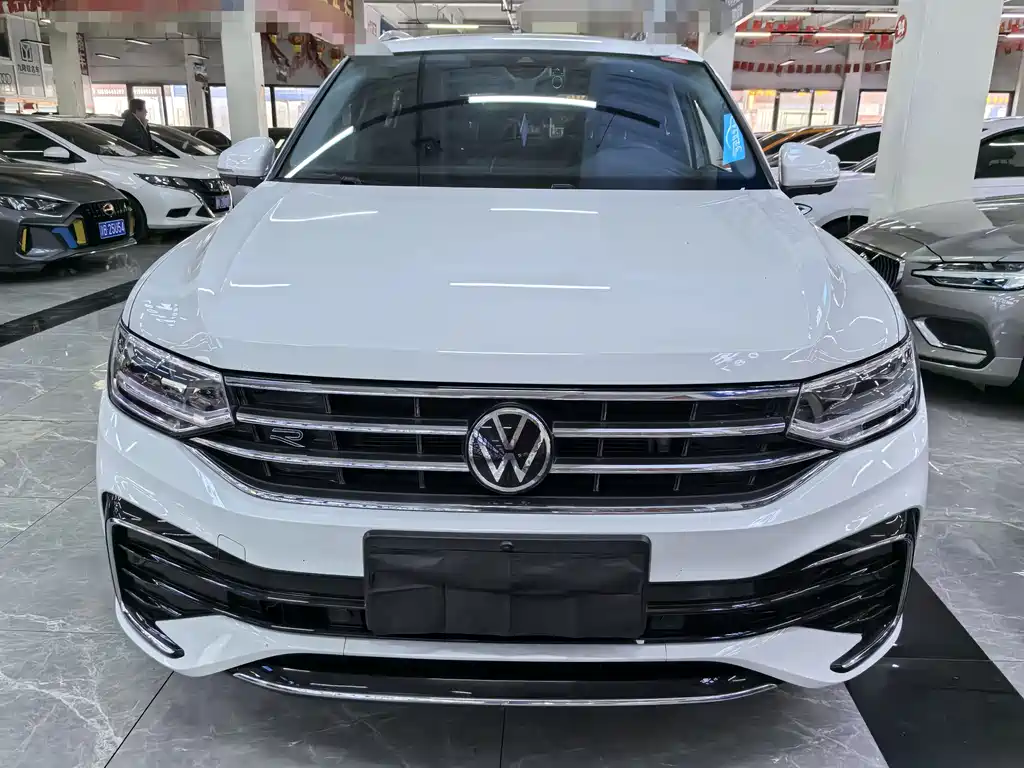 Volkswagen Tiguan L 2022 — фото 2