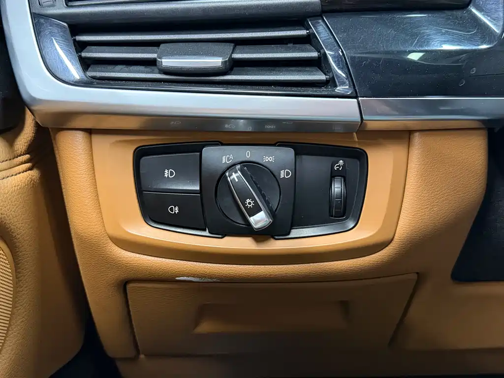 BMW X6 2016 — фото 18