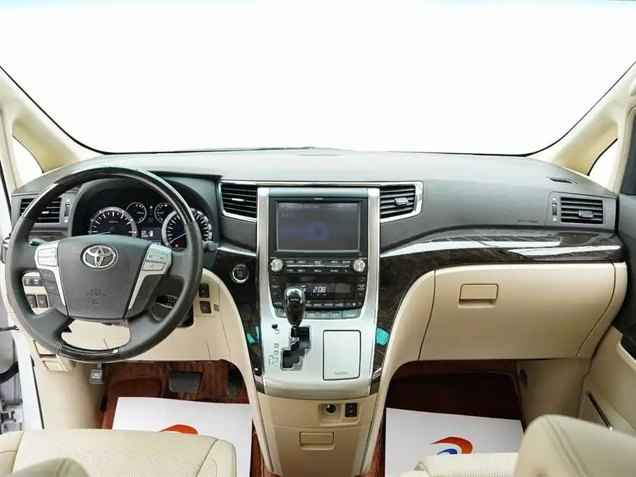 Toyota Alphard 2012 — фото 14