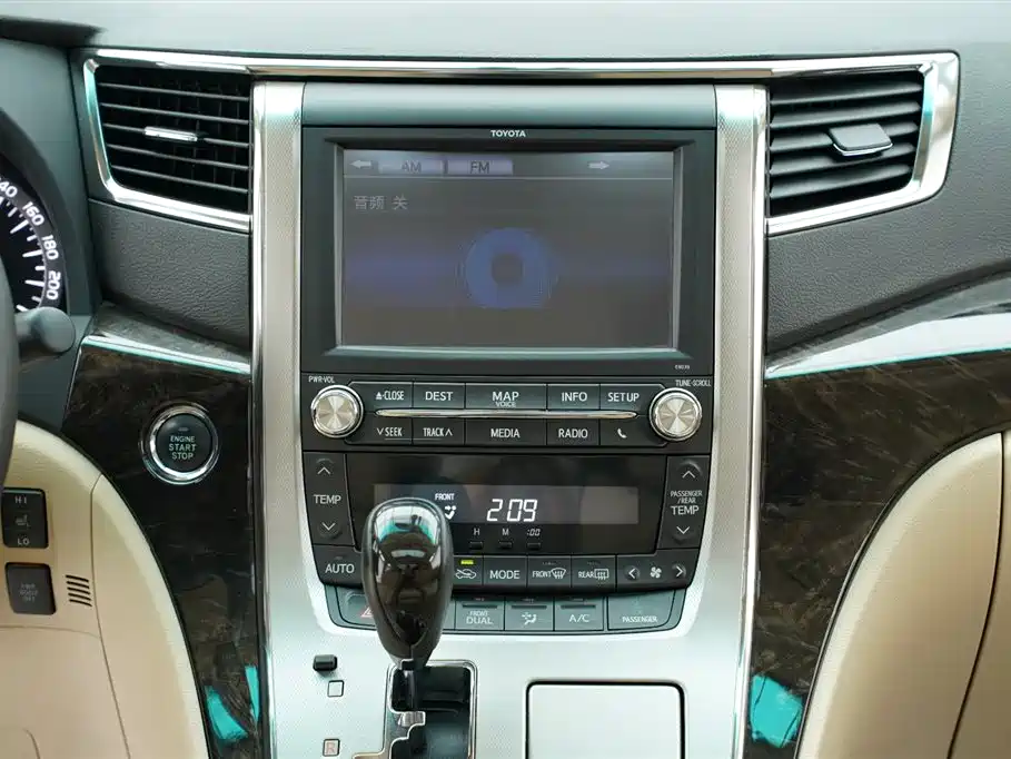 Toyota Alphard 2012 — фото 15