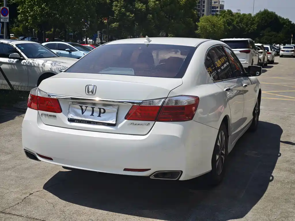 Honda Accord 2016 — фото 5