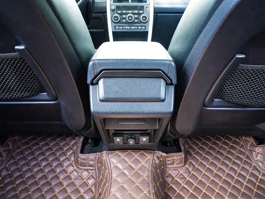 Land Rover Discovery Sport 2016 — фото 16