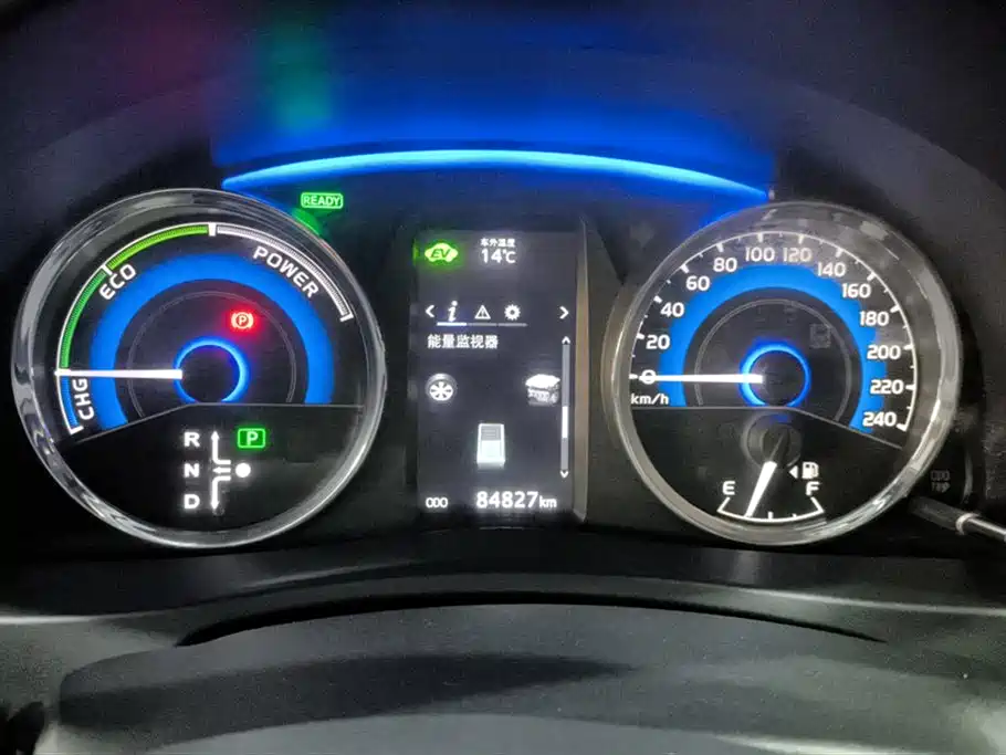 Toyota Corolla 2018 — фото 13