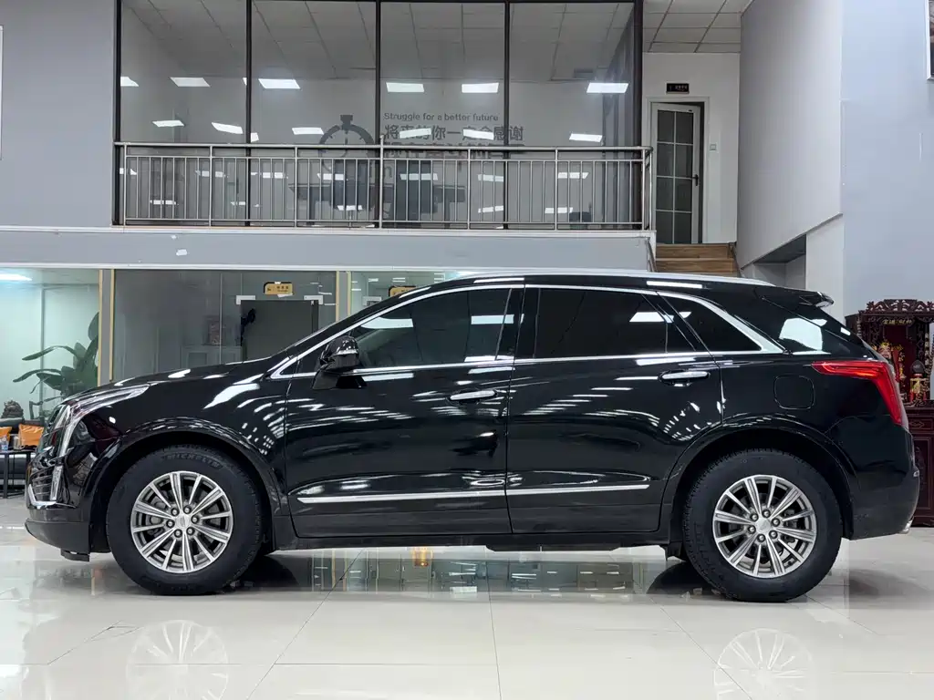 Cadillac XT5 2016 — фото 3