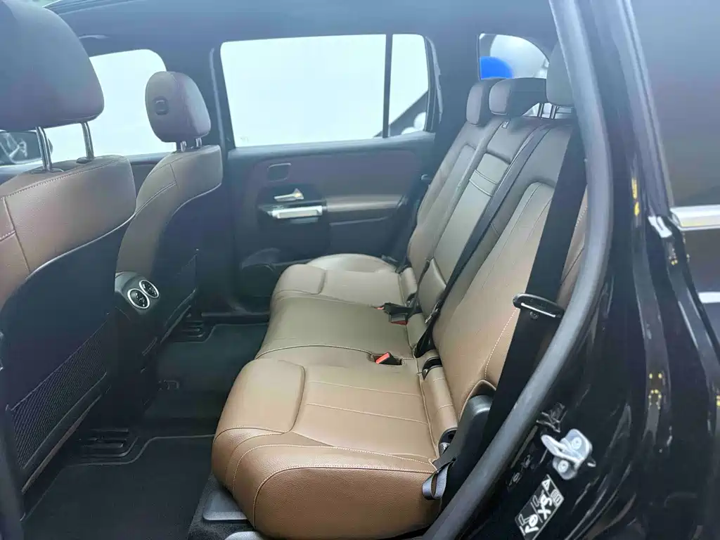 Mercedes-Benz EQB 2025