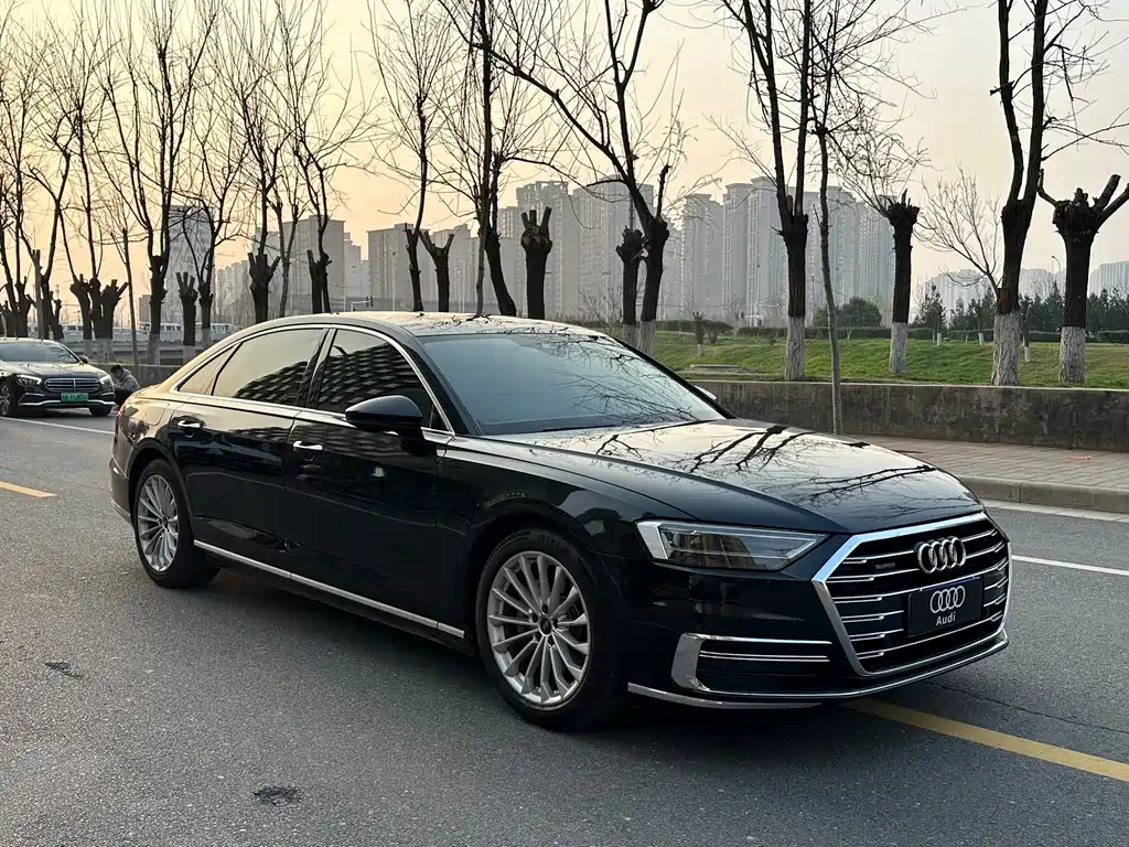 Audi A8 2020 — фото 3
