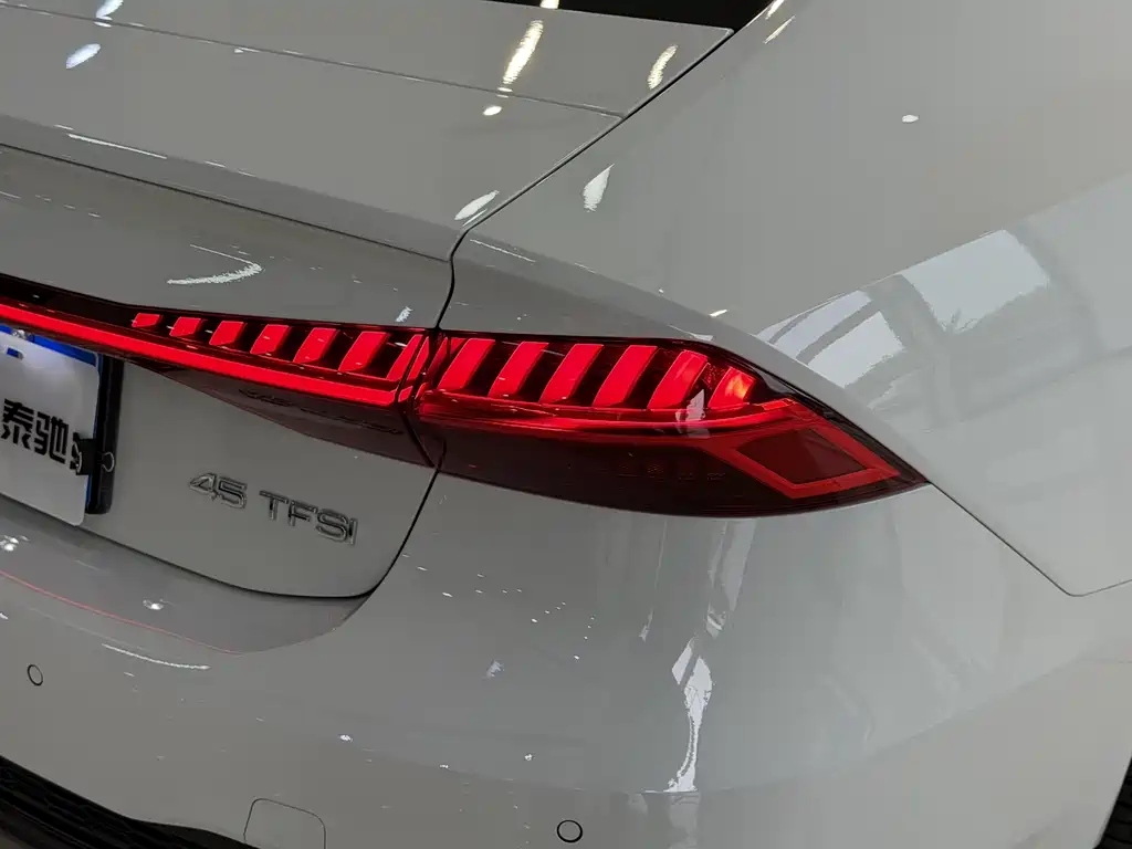 Audi A7 2024 — фото 20