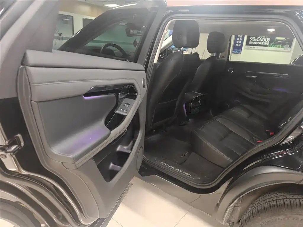 Land Rover Evoque 2023 — фото 9