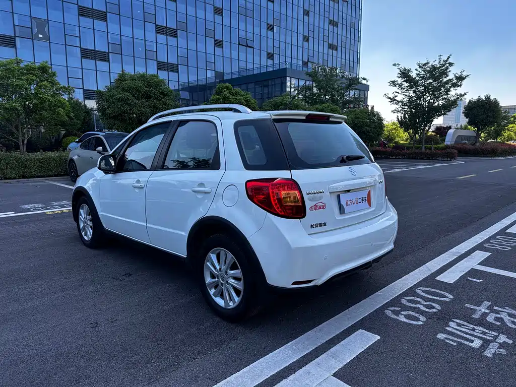 Suzuki SX4 2015 — фото 5