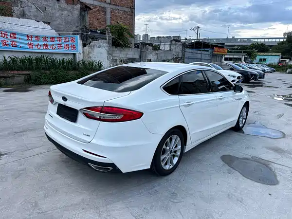 Ford Mondeo 2021