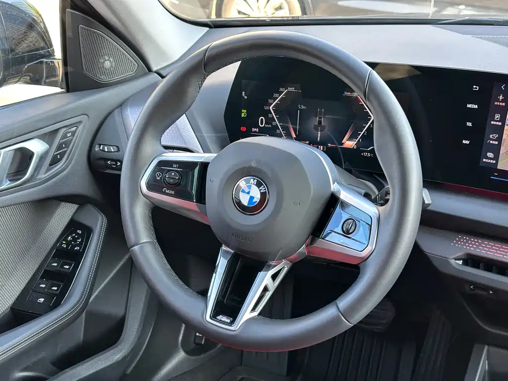 BMW 2 Series 2025 — фото 16