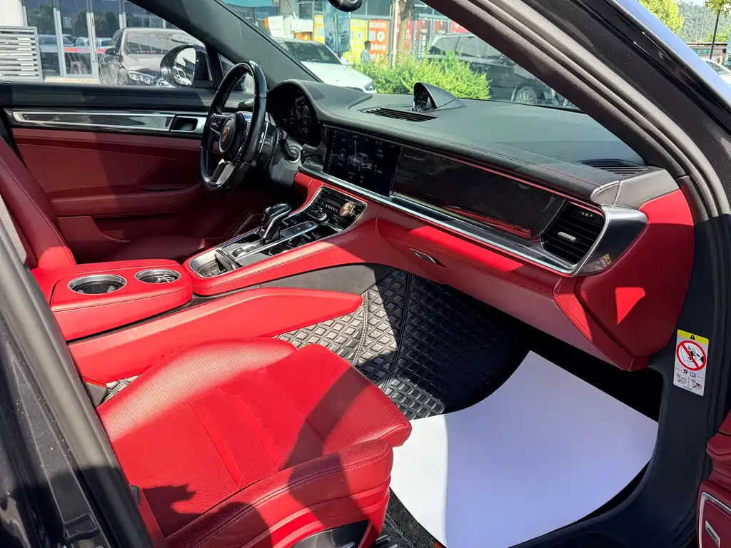 Porsche Panamera New Energy 2019 — фото 11