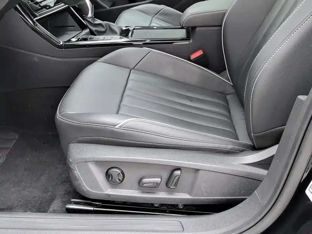 Volkswagen Passat 2022 — фото 20