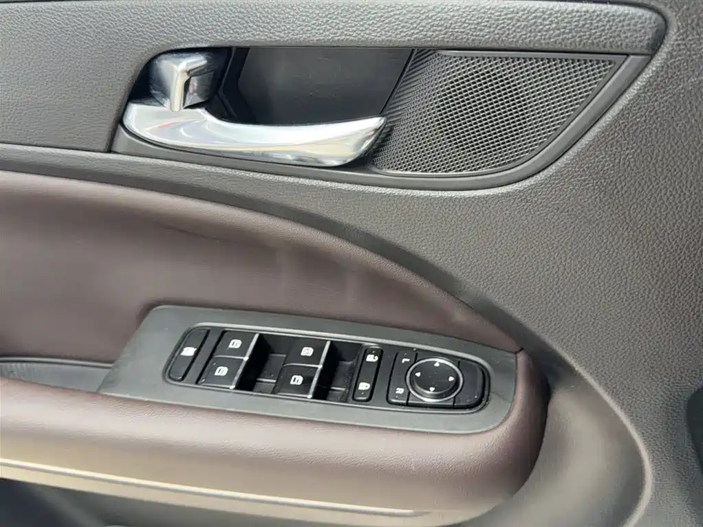 GAC Motor Trumpchi M6 2019 — фото 3