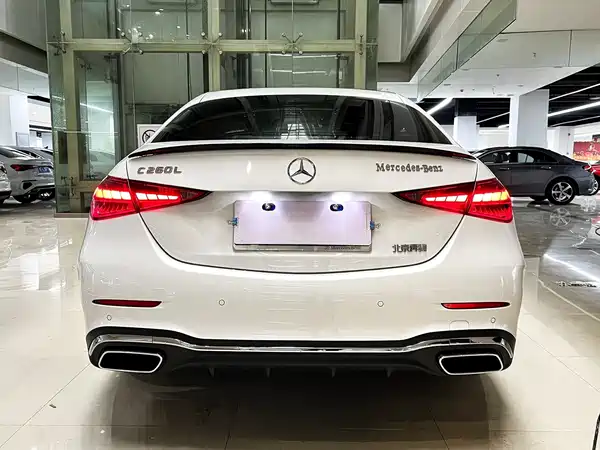 Mercedes-Benz C-Class 2024