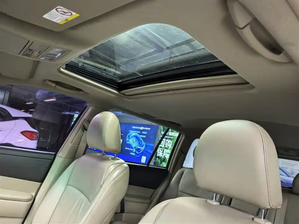 Toyota Highlander 2010 — фото 10
