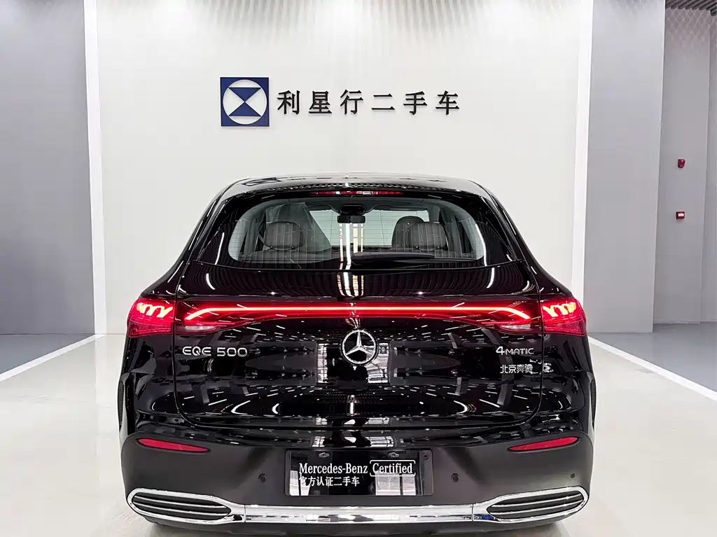 Mercedes-Benz EQE SUV 2025 — фото 6