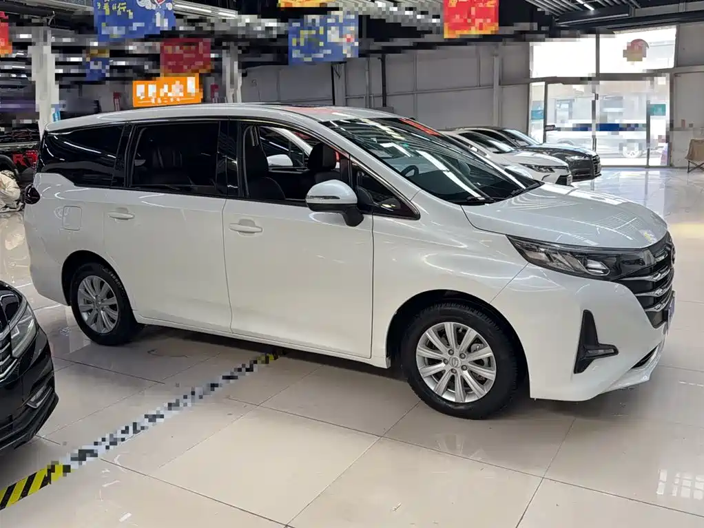 GAC Motor Trumpchi M6 2019 — фото 9